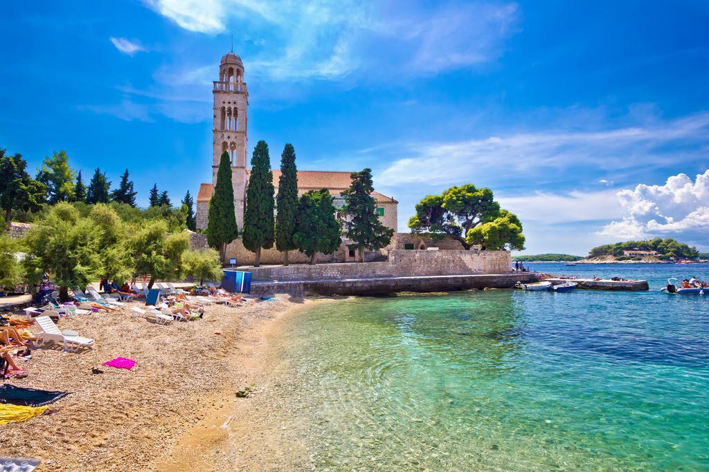 Pinna Hvar *